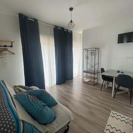 Studio Neuf Tout Equipe Castres-Gironde Exteriör bild